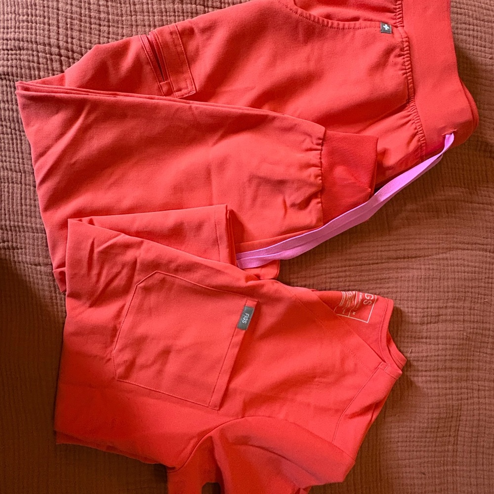 Figs Fireside Scrub Top and Pants Set